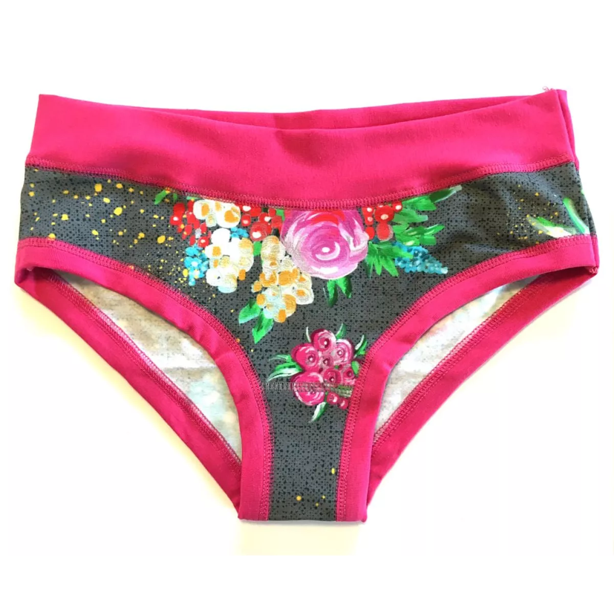 Slip panty pink rosies, motifs différents pour chaque pièce