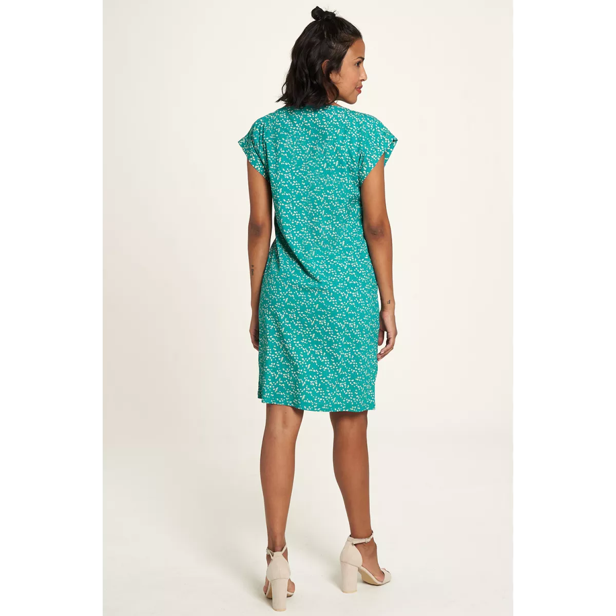 Robe EcoVero bleue printemps derrière