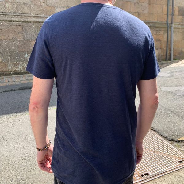 T-shirt en lin bio homme col V fabriqué en Normandie - Sao-Bio