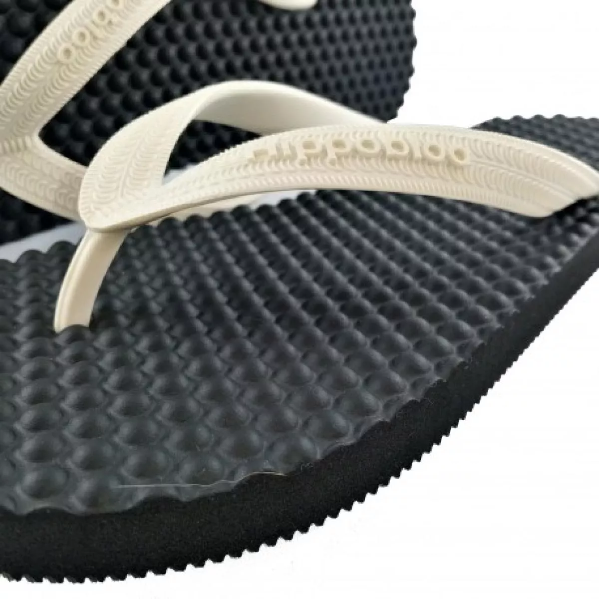 Tongs "KOBE" - Semelle noire avec bille de massage - Strap blanc