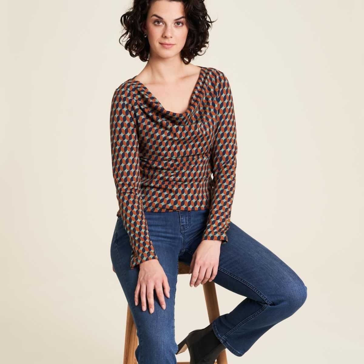 Chemisier à motif avec décolleté en cascade