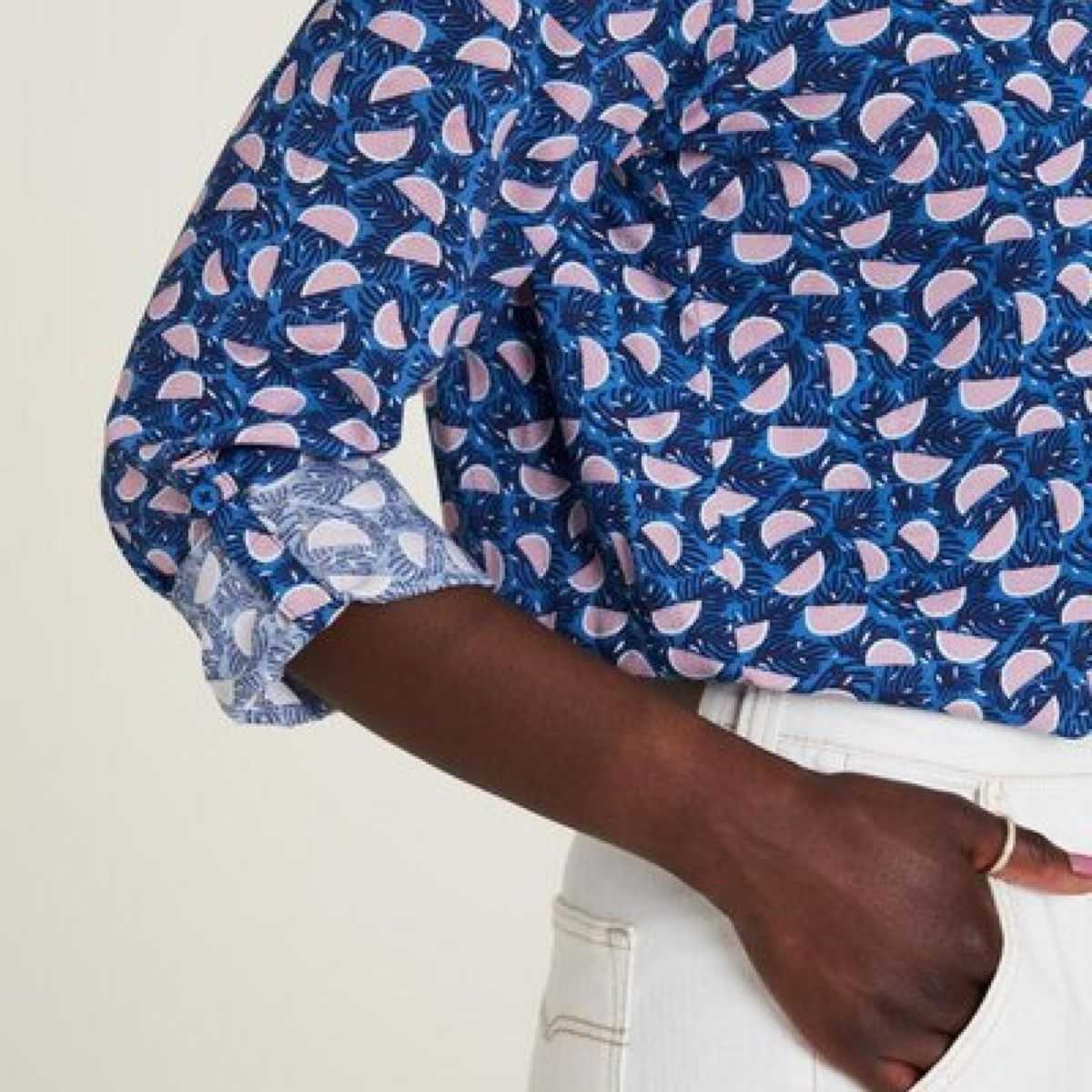 Chemisier pour femme en ecovero - motif fruits - bleu