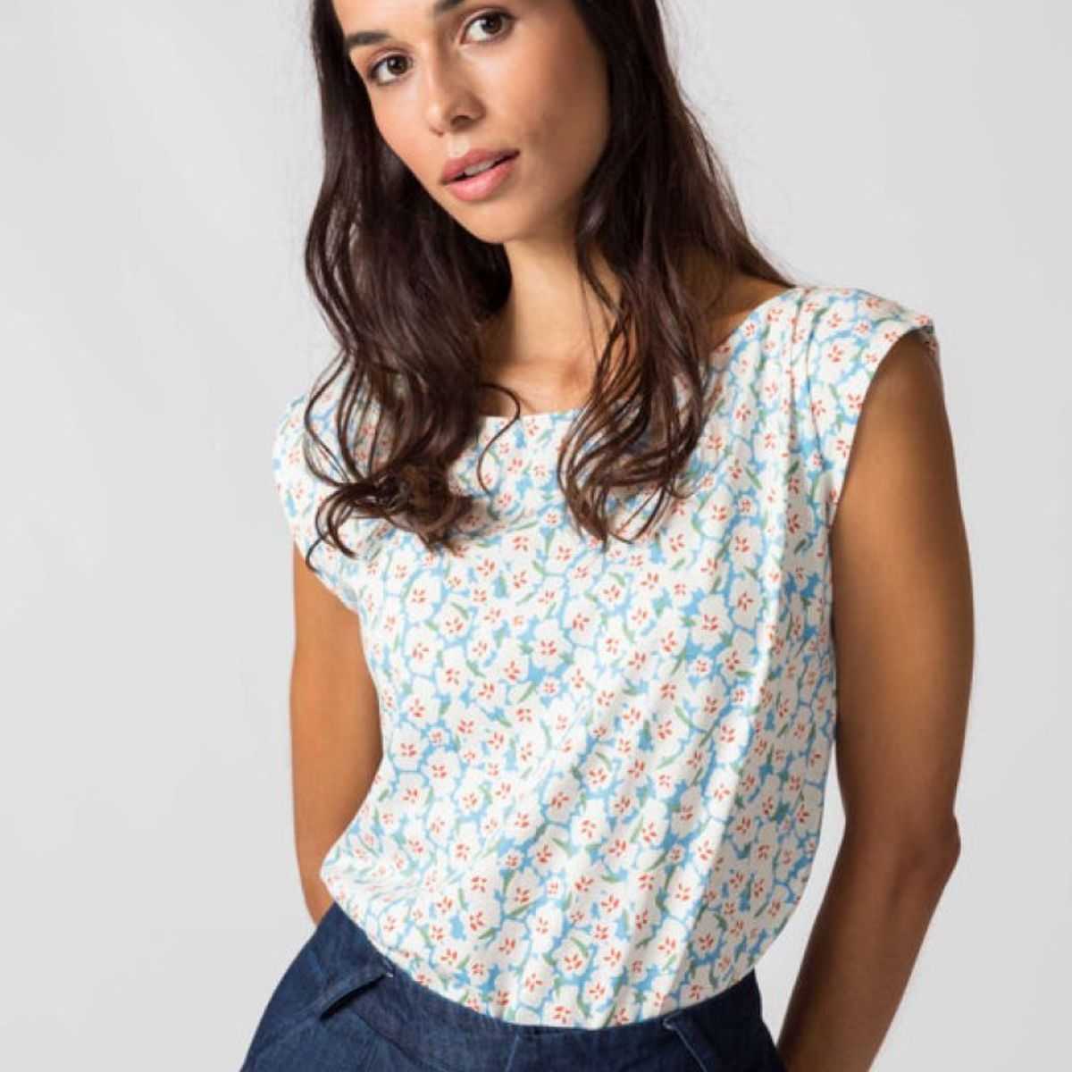 Top, t-shirt sans manches.