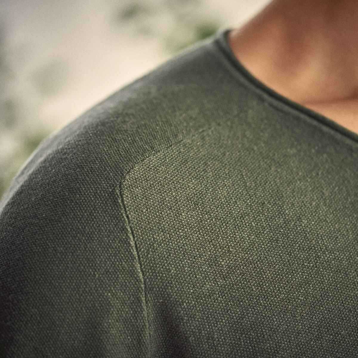Pull tricoté, fil flammé, léger col V - Chanvre et coton bio