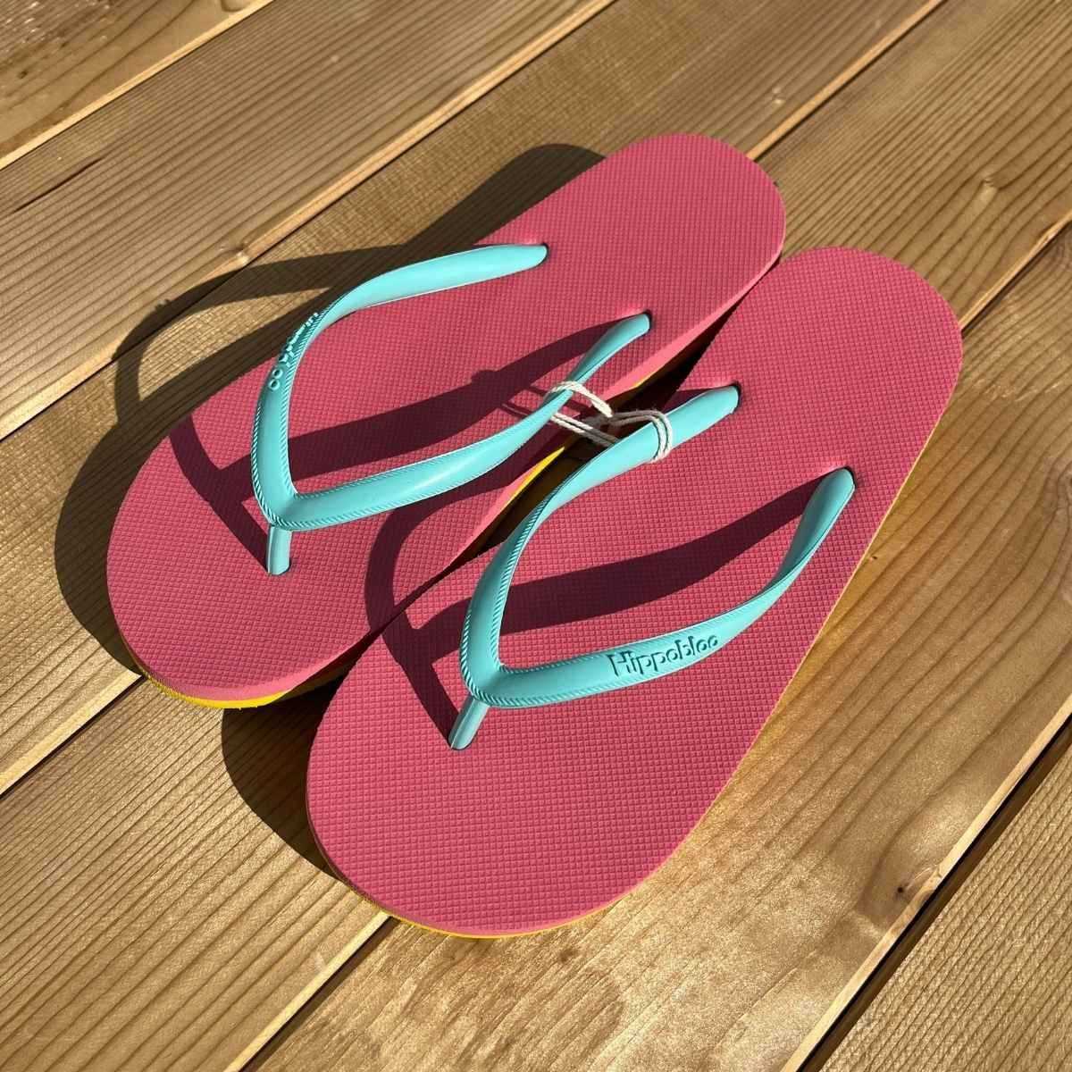 Tongs "POSITANO" - Semelle rose et jaune - Strap bleu