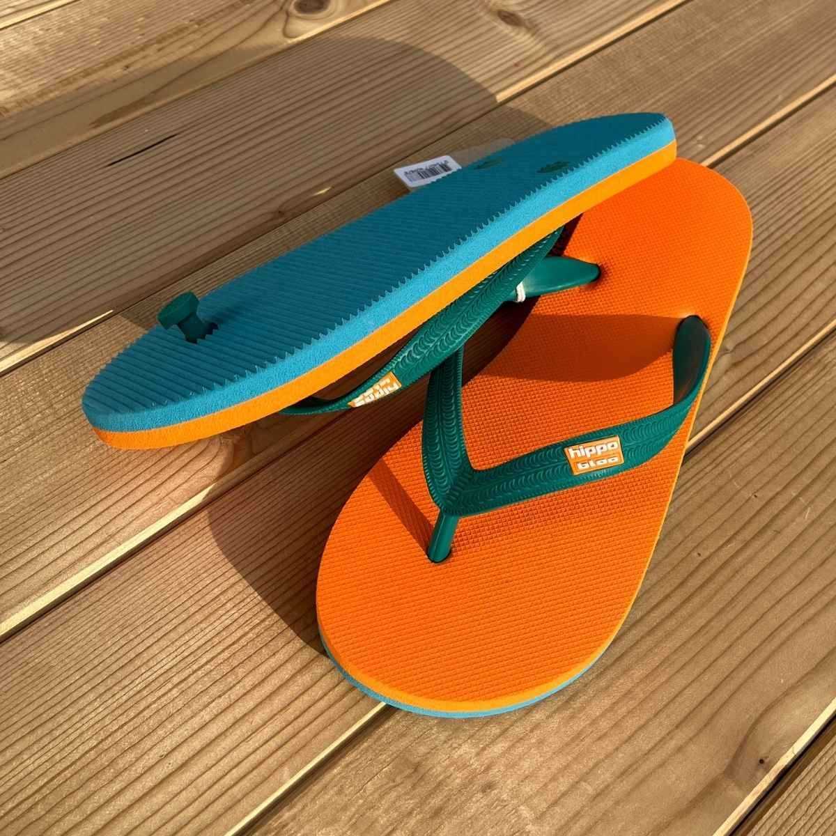 Tongs "TONGA" - Semelle orange et bleue - Strap vert