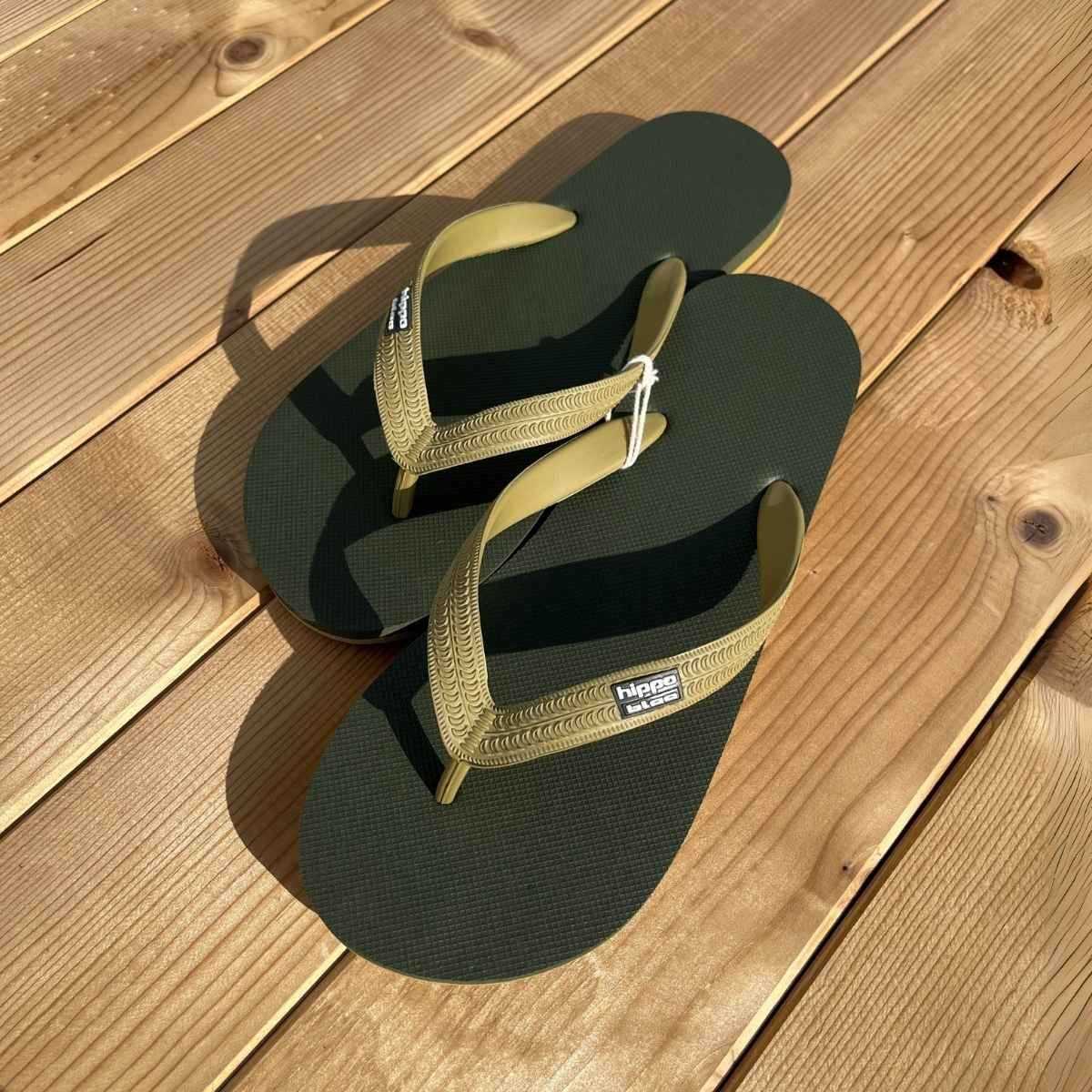 Tongs "BARBADE" - Semelle vert foncée - Strap vert kaki Tongs "BARBADE" - Semelle vert foncée - Strap vert kaki