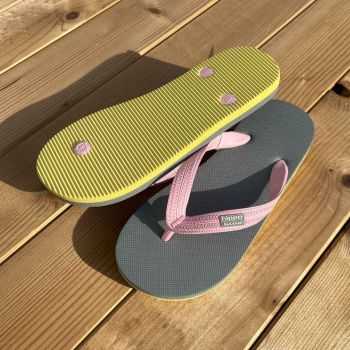 Tongs en caoutchouc d'hévéa, écologiques grises