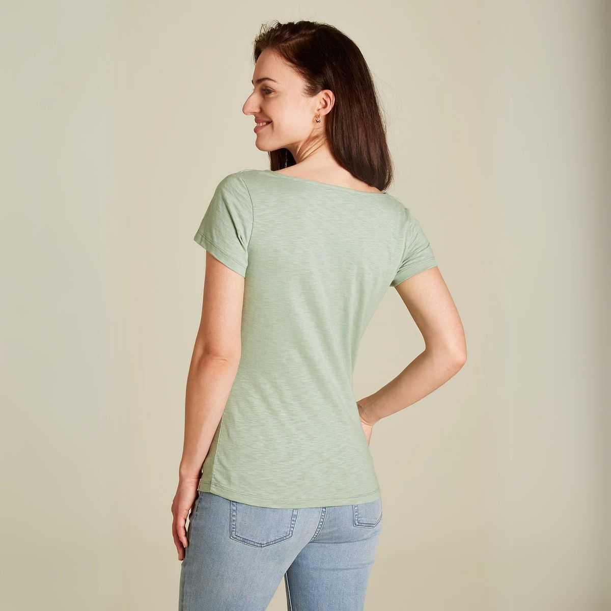 T-shirt col bénitier à manches courtes